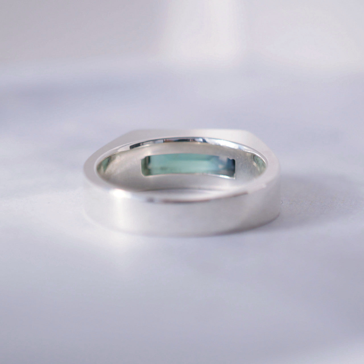 Bi-color green tourmaline signet ring