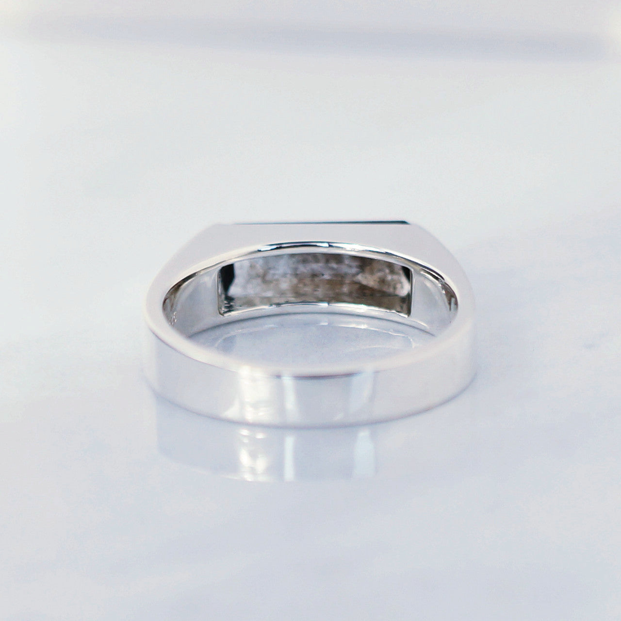 Moss-aquamarine ring