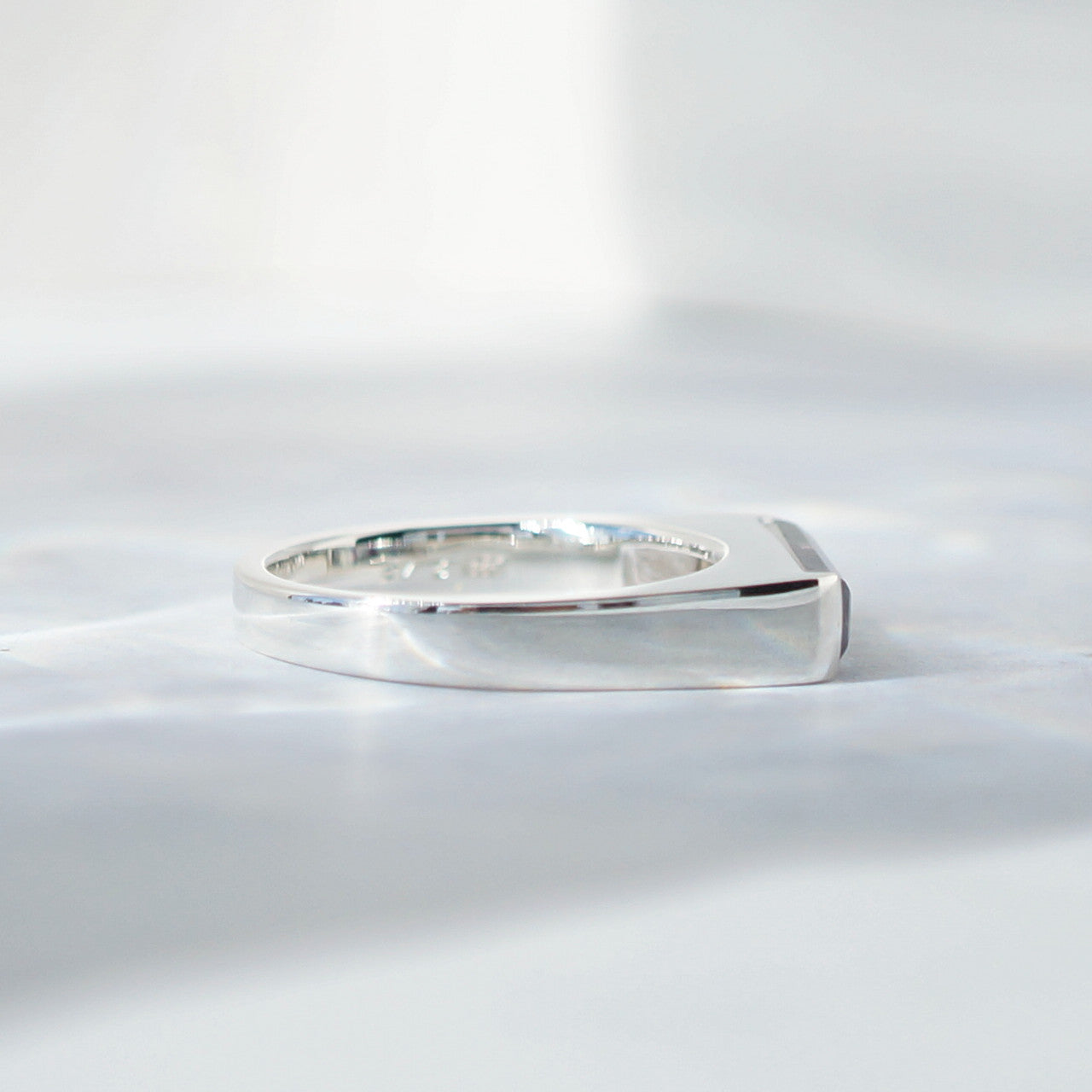 Bi-color fluorite ring