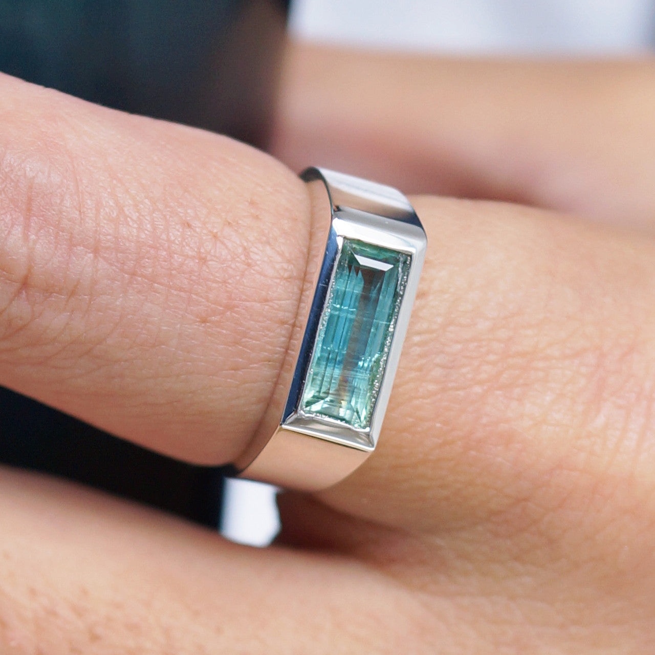Bi-color kyanite signet ring