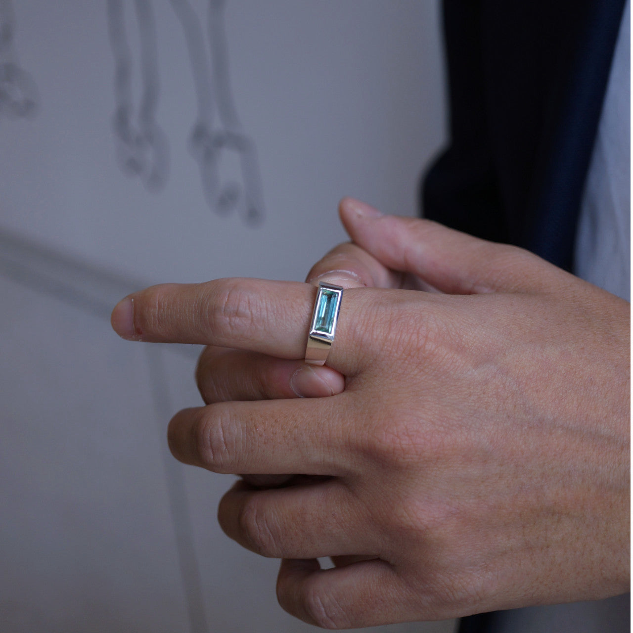 Bi-color kyanite signet ring