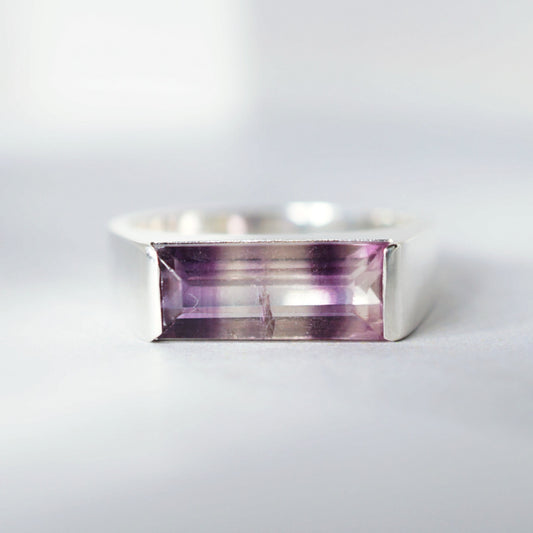 Bi-color fluorite ring